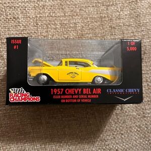 Racing Champions 1957 Chevy Bel Air Diecast Model scale 1:64